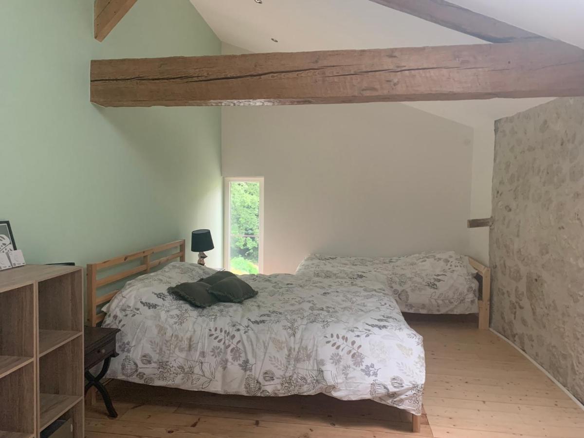 Maison Papillon Gite De Ressourcement Lusignan-Petit Dış mekan fotoğraf
